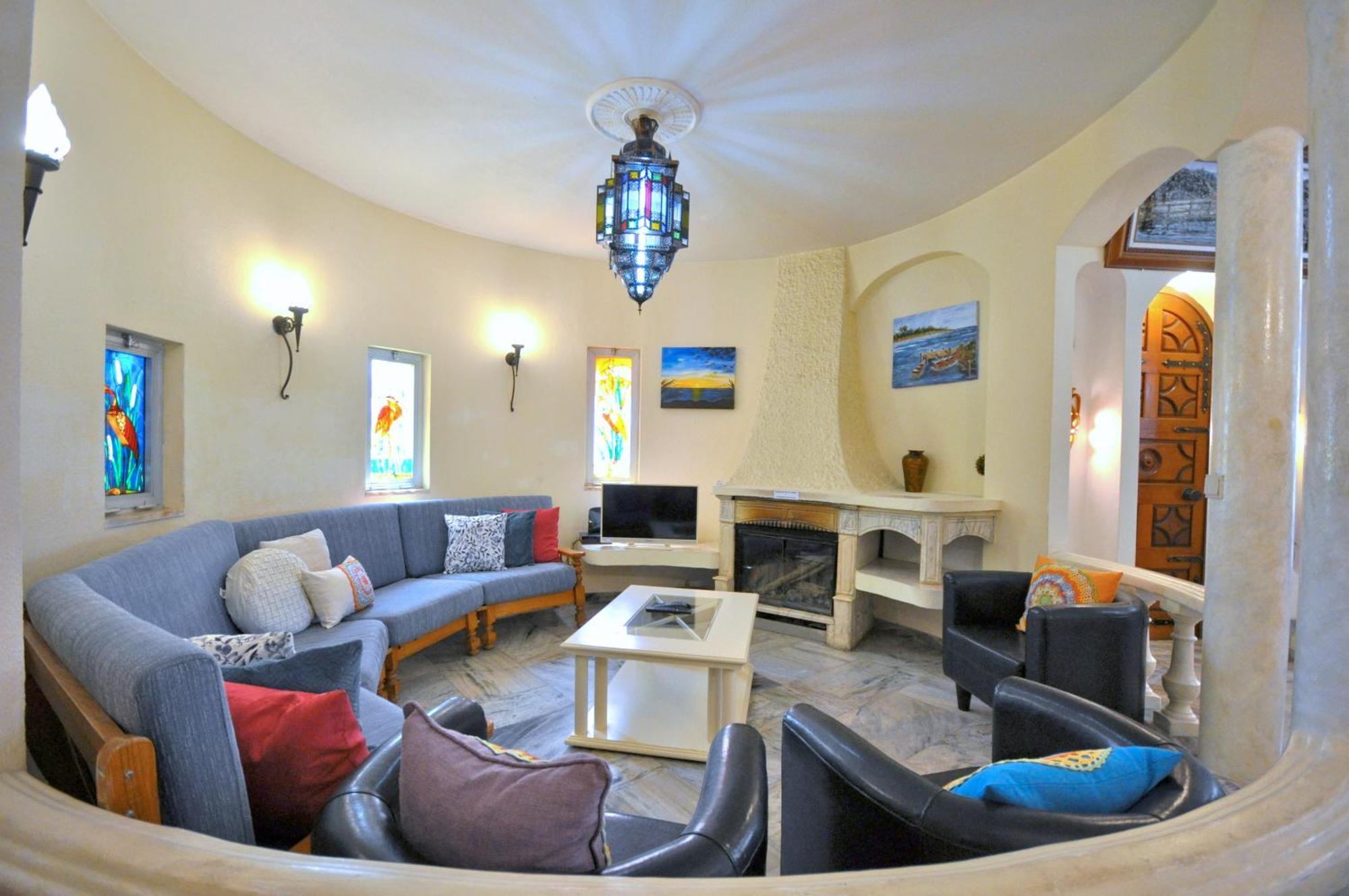 Walking Distance To The Centre - Snooker Table - Private Pool - 5 Bedrooms Quarteira Dış mekan fotoğraf