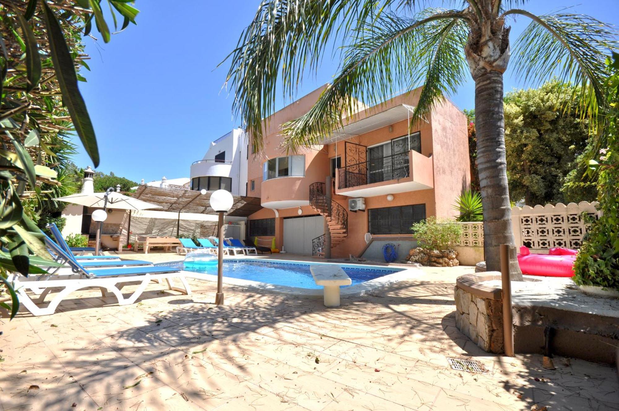 Walking Distance To The Centre - Snooker Table - Private Pool - 5 Bedrooms Quarteira Dış mekan fotoğraf